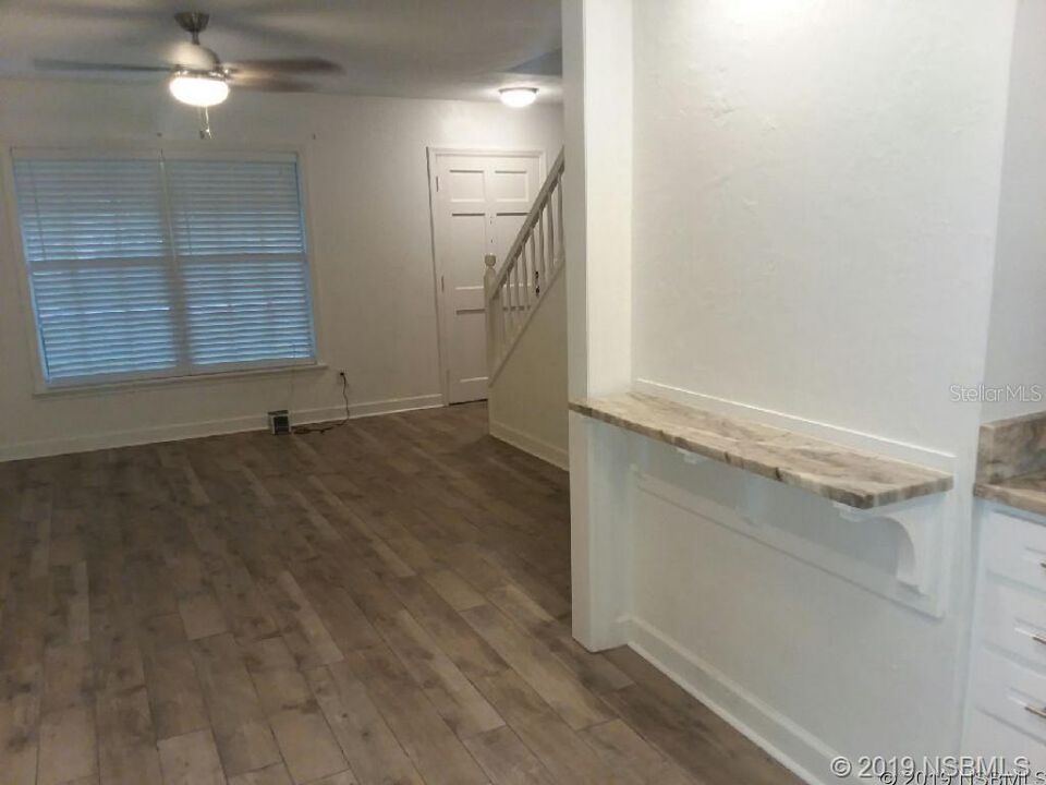 For Rent: $2,400 (3 beds, 2 baths, 1326 Square Feet)