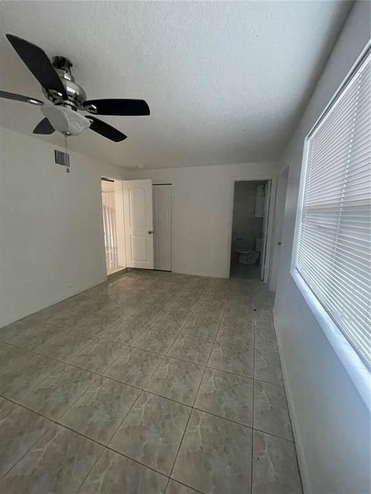 For Sale: $325,000 (4 beds, 2 baths, 1143 Square Feet)