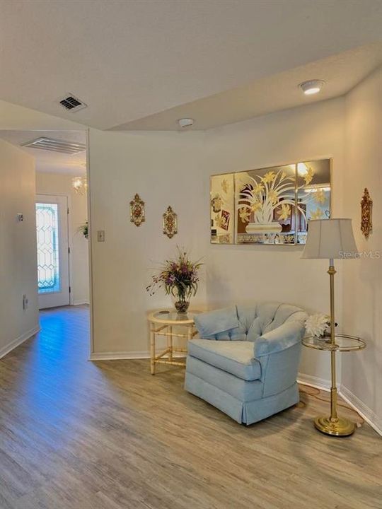 Active With Contract: $1,695 (2 beds, 2 baths, 1507 Square Feet)