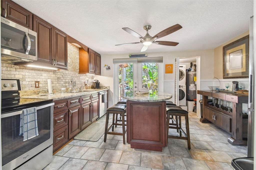 Active With Contract: $389,000 (3 beds, 2 baths, 1022 Square Feet)