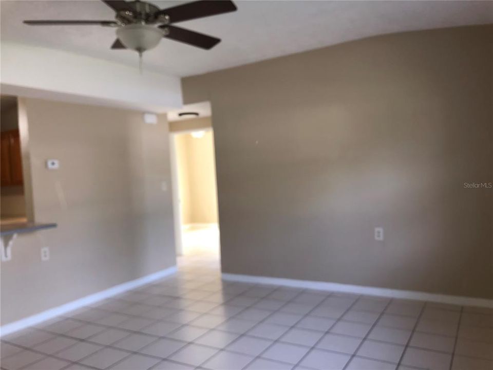For Sale: $169,000 (2 beds, 1 baths, 750 Square Feet)