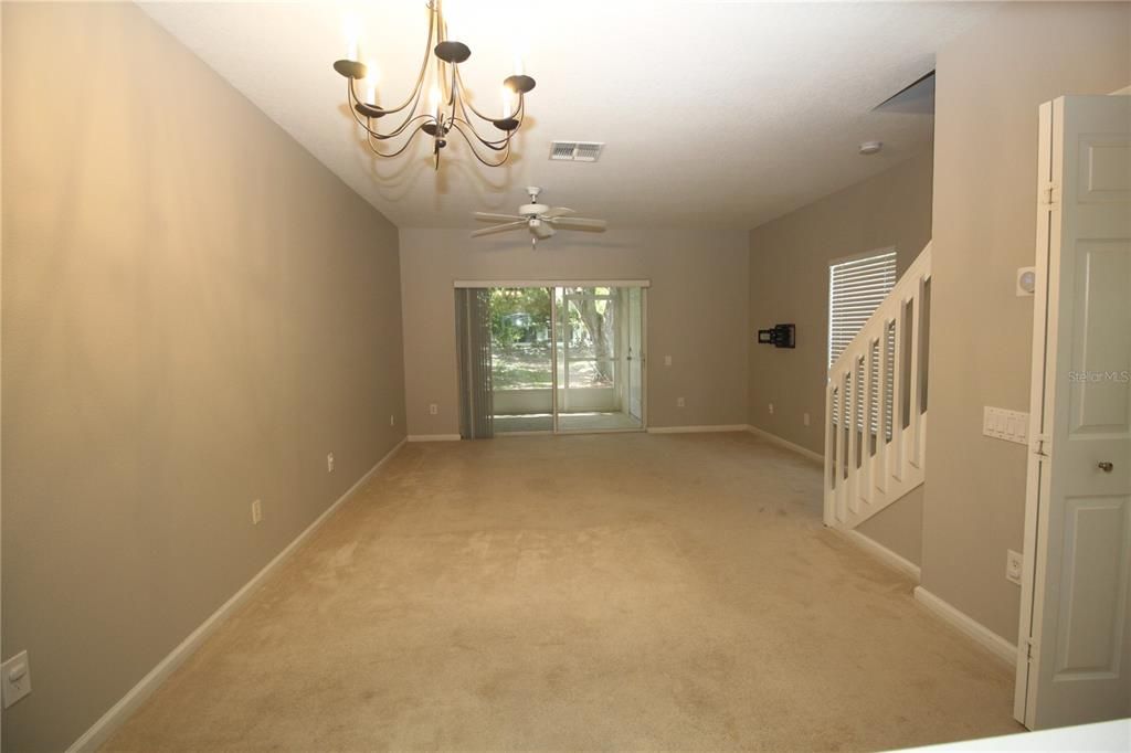 Active With Contract: $1,800 (2 beds, 2 baths, 1095 Square Feet)