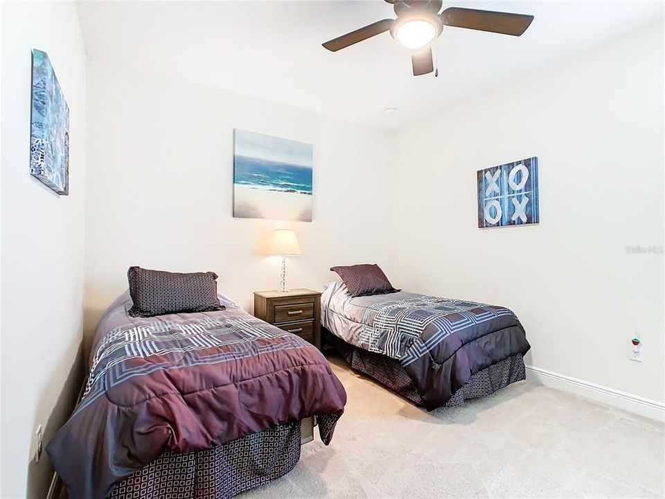 For Sale: $539,900 (3 beds, 2 baths, 2427 Square Feet)