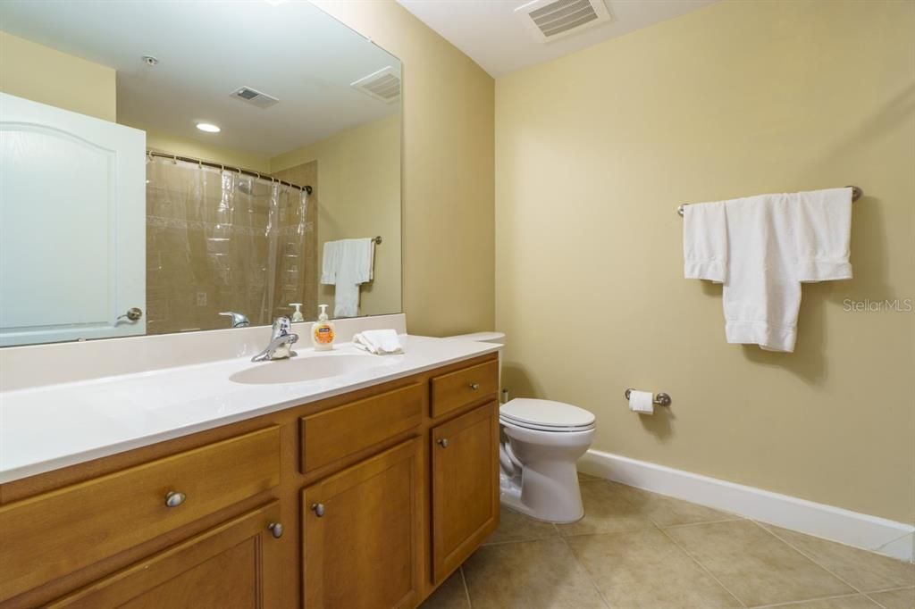 В аренду: $3,200 (3 спален, 2 ванн, 2013 Квадратных фут)