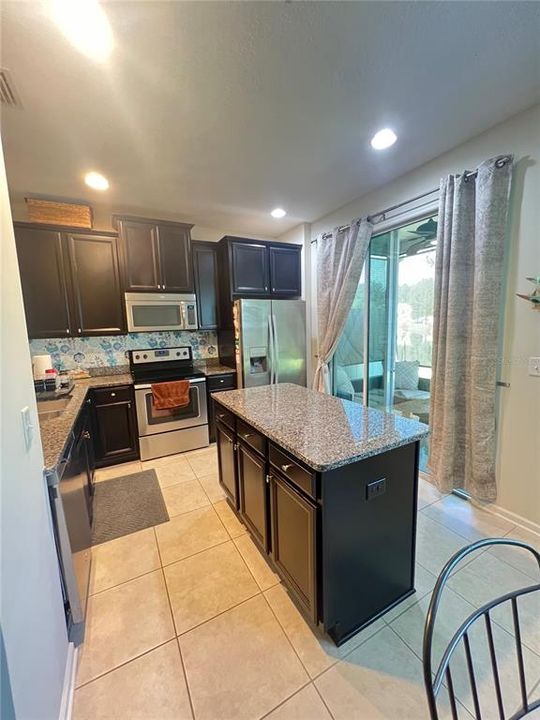 For Sale: $344,900 (3 beds, 2 baths, 1675 Square Feet)