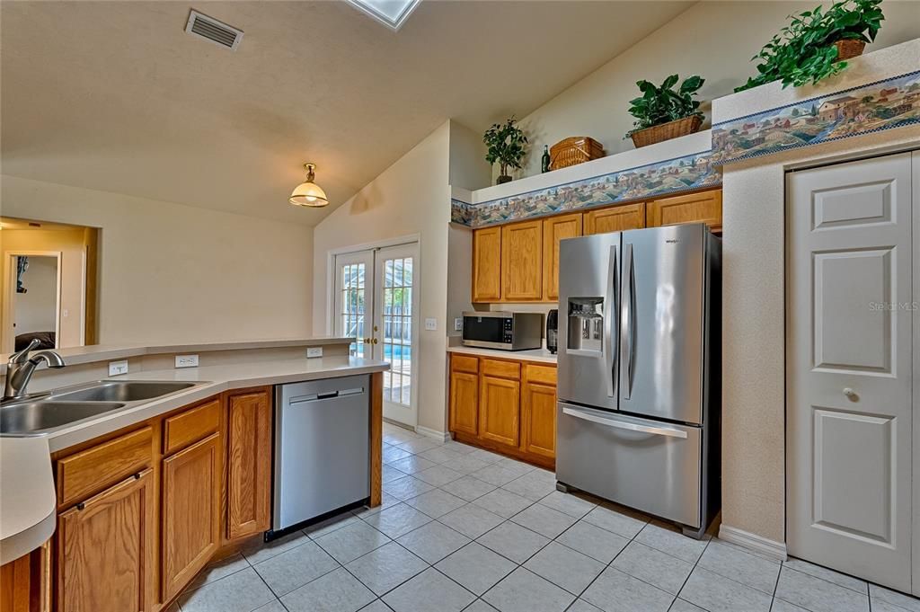 Active With Contract: $425,000 (4 beds, 2 baths, 2110 Square Feet)