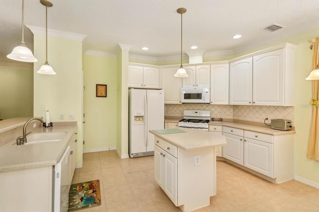 Recently Sold: $397,000 (2 beds, 2 baths, 1878 Square Feet)