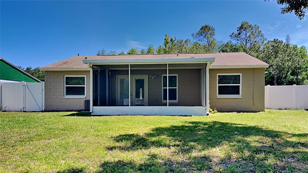 Active With Contract: $407,900 (4 beds, 2 baths, 1457 Square Feet)