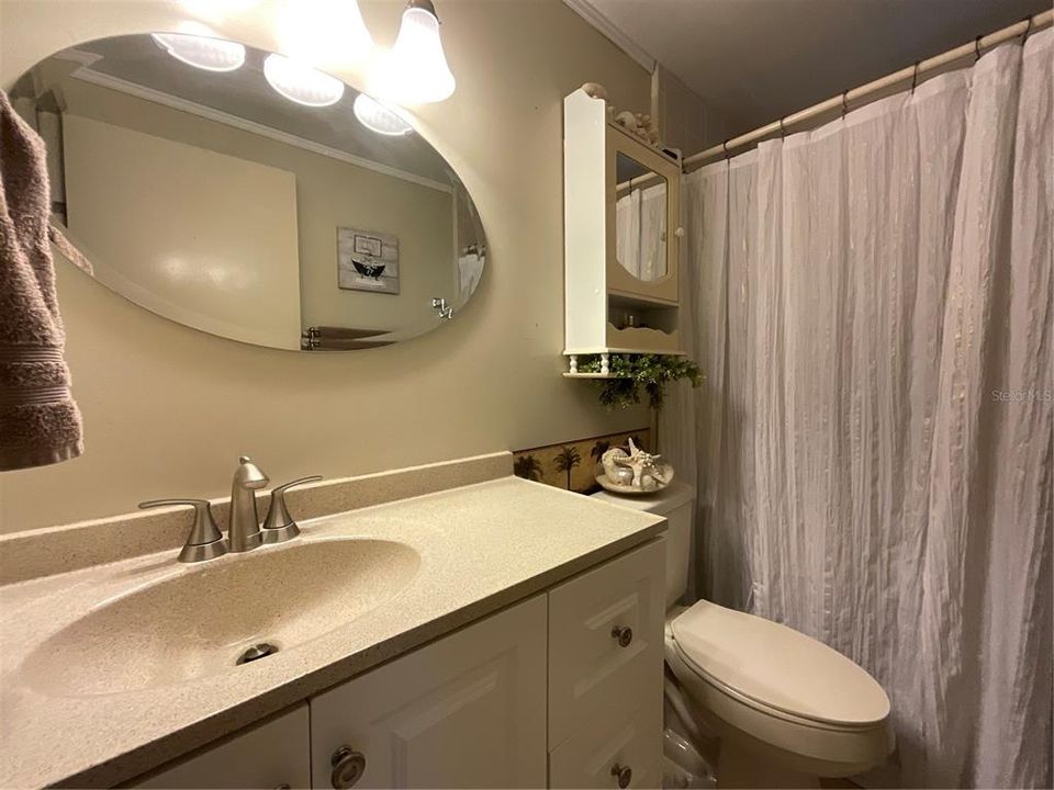 For Sale: $214,900 (2 beds, 2 baths, 1104 Square Feet)