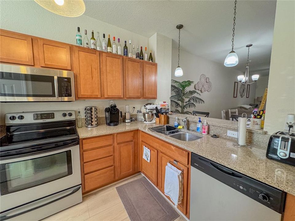 For Sale: $259,900 (2 beds, 2 baths, 1450 Square Feet)