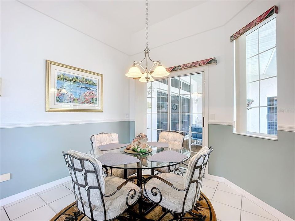 Active With Contract: $929,000 (4 beds, 3 baths, 2976 Square Feet)