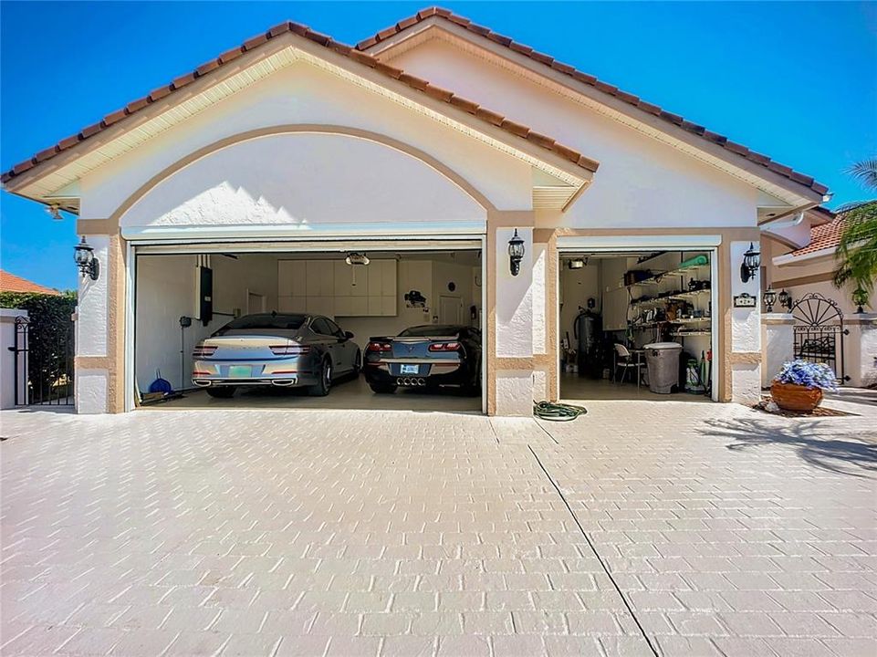 Oversized 3 car garage(Bring your own TOYS)