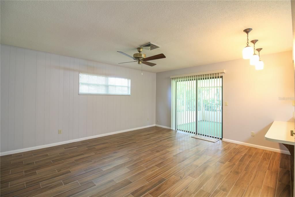 Recently Rented: $2,100 (3 beds, 2 baths, 1692 Square Feet)