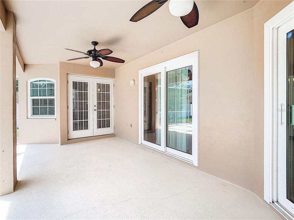 For Sale: $449,900 (4 beds, 2 baths, 2041 Square Feet)