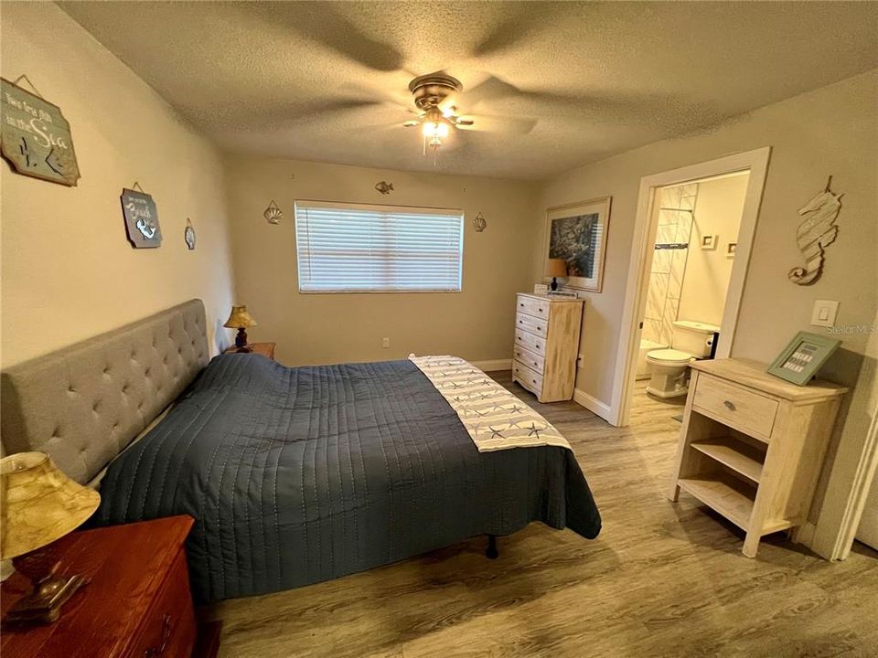 For Rent: $2,500 (2 beds, 2 baths, 2204 Square Feet)