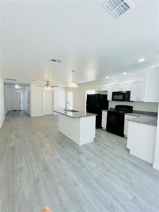 For Sale: $274,900 (3 beds, 2 baths, 1345 Square Feet)