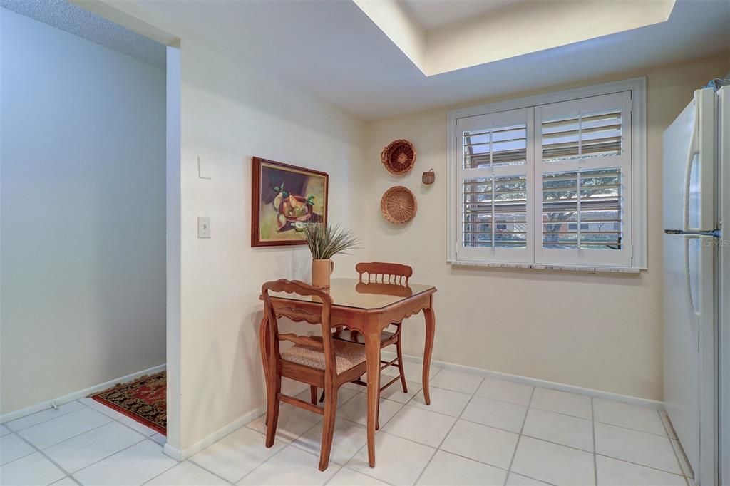 For Sale: $239,900 (2 beds, 2 baths, 1230 Square Feet)