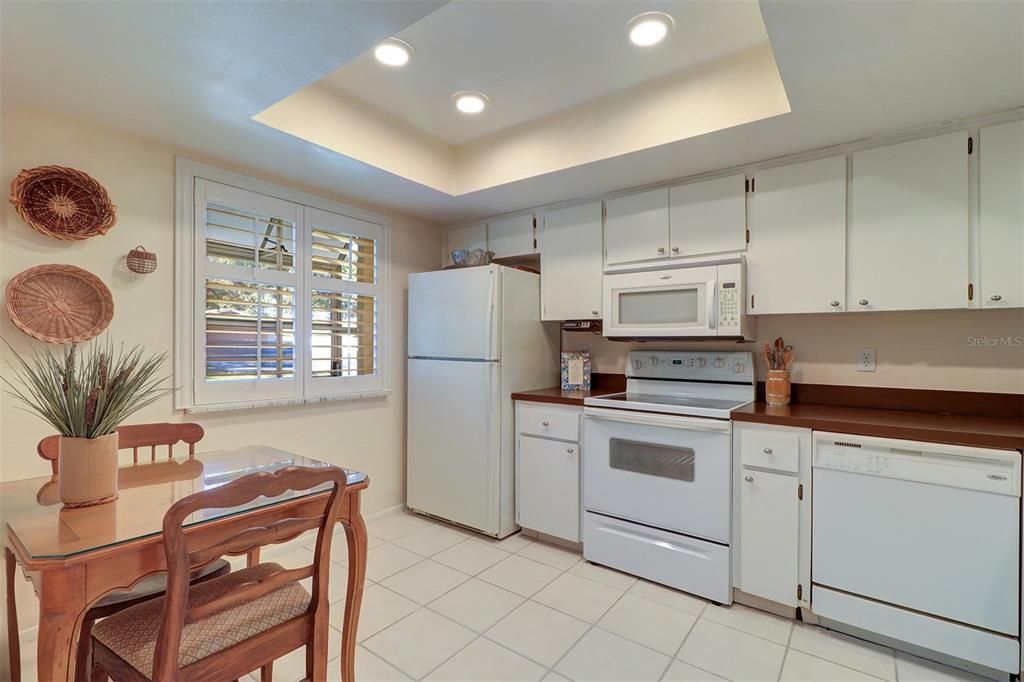 For Sale: $239,900 (2 beds, 2 baths, 1230 Square Feet)