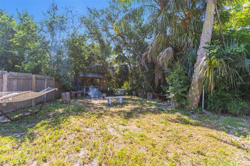 Recently Sold: $259,000 (3 beds, 2 baths, 1305 Square Feet)