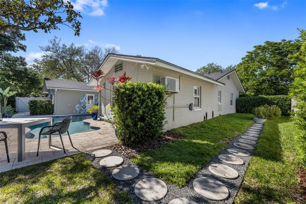 Recently Sold: $775,000 (4 beds, 2 baths, 2241 Square Feet)