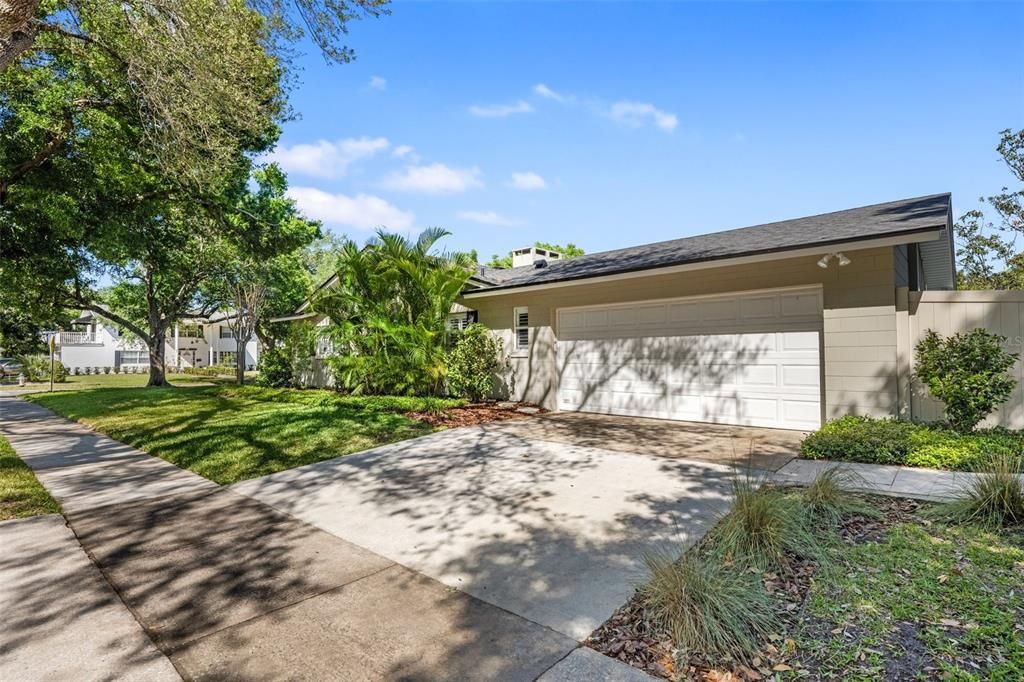 Active With Contract: $775,000 (4 beds, 2 baths, 2241 Square Feet)