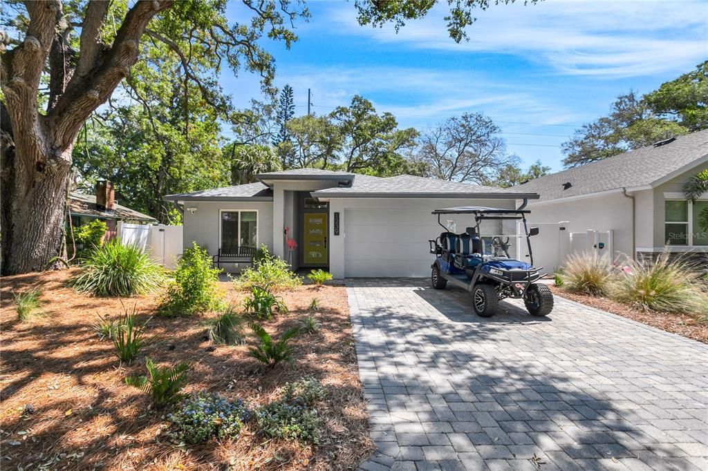 Active With Contract: $888,000 (3 beds, 2 baths, 1480 Square Feet)