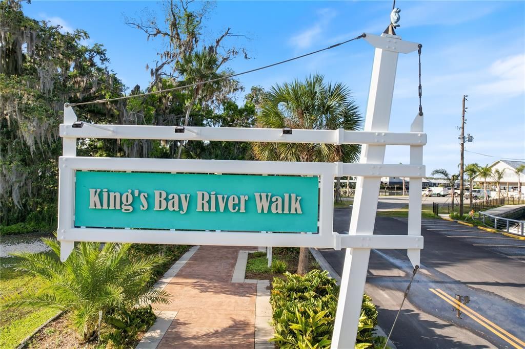 King's Bay River Walk in downtown Crystal River passes waterfront, several restaurants, shops, and hotels and there are scenic overlooks with benches for resting