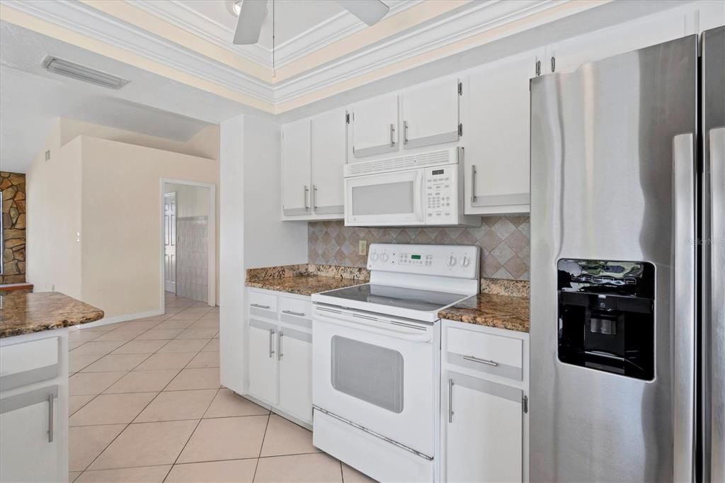 For Sale: $329,000 (3 beds, 2 baths, 1917 Square Feet)