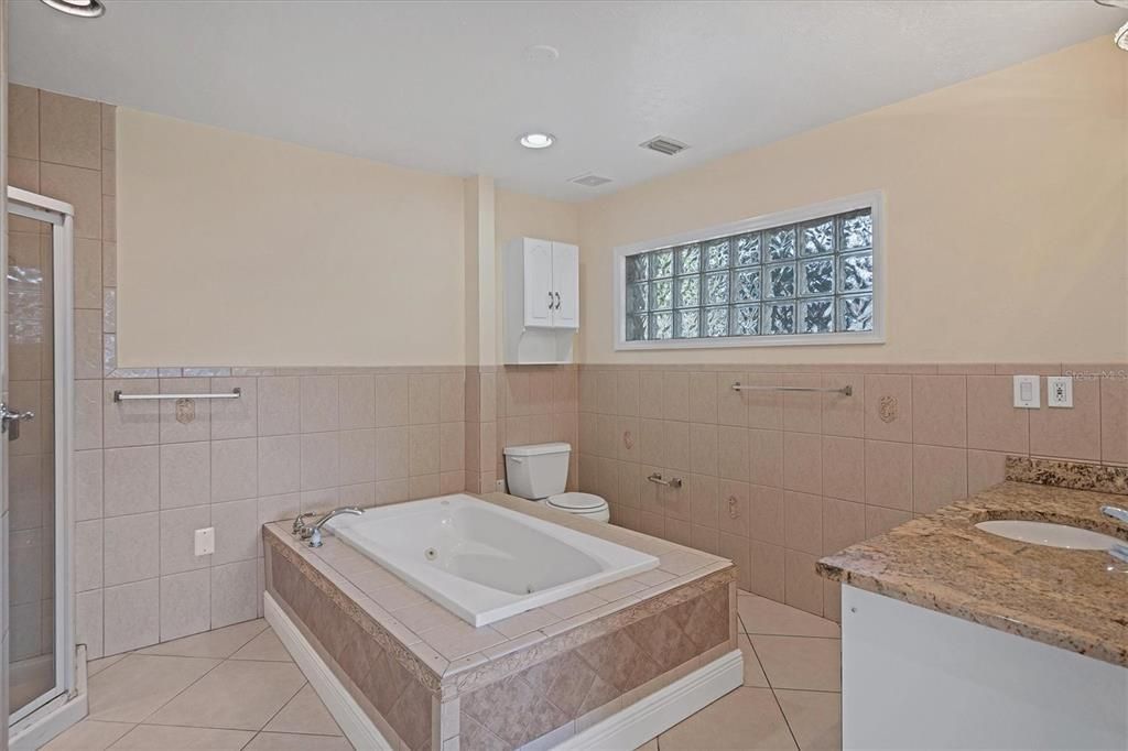 For Sale: $328,000 (3 beds, 2 baths, 1917 Square Feet)