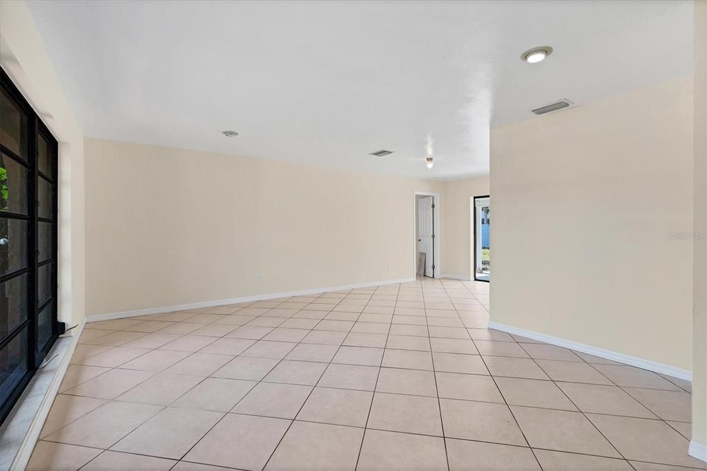 For Sale: $328,000 (3 beds, 2 baths, 1917 Square Feet)