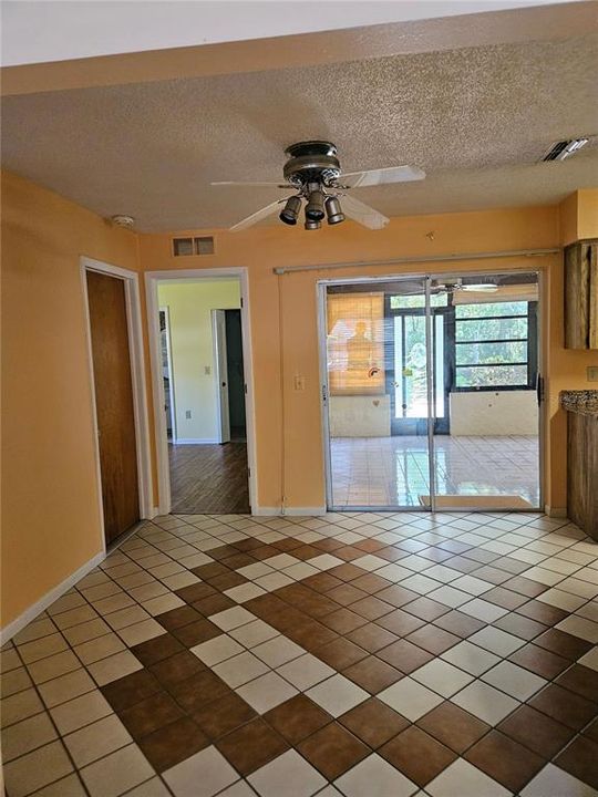 Active With Contract: $1,650 (3 beds, 2 baths, 1234 Square Feet)