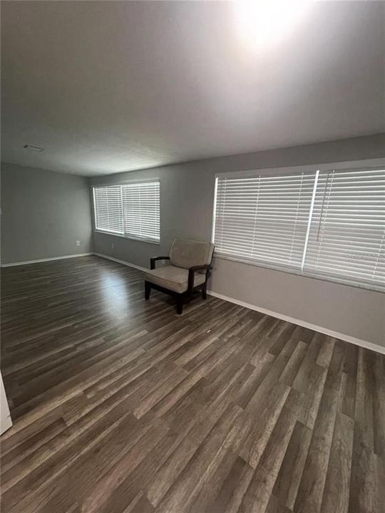 For Rent: $1,800 (3 beds, 1 baths, 1184 Square Feet)