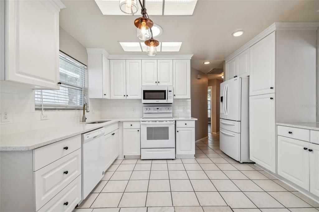 Active With Contract: $469,000 (3 beds, 2 baths, 1620 Square Feet)
