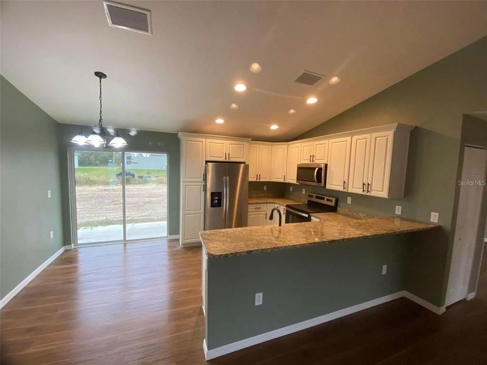 Active With Contract: $253,900 (3 beds, 2 baths, 1334 Square Feet)