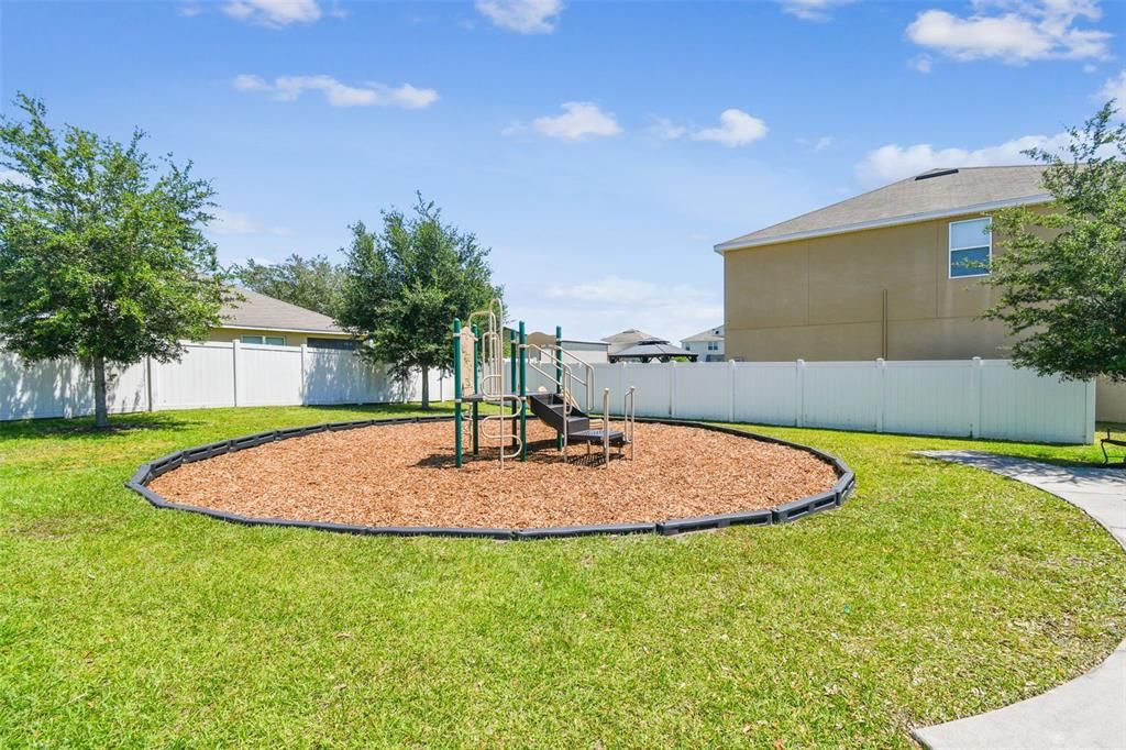 For Sale: $369,900 (3 beds, 2 baths, 1697 Square Feet)