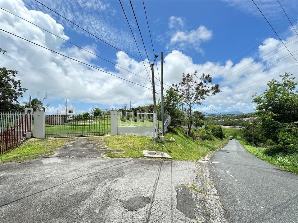 En Venta: $150,000 (1.70 acres)