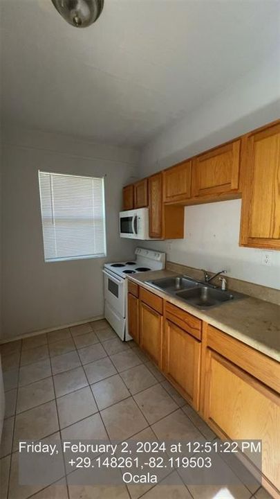 For Rent: $1,200 (2 beds, 1 baths, 758 Square Feet)