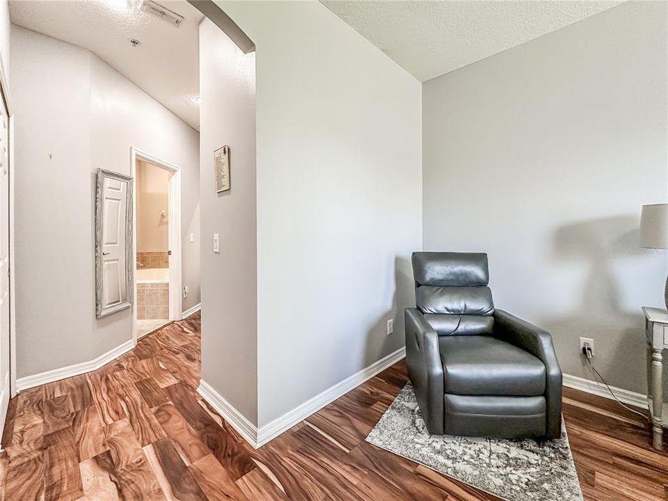 Active With Contract: $368,000 (3 beds, 2 baths, 1680 Square Feet)