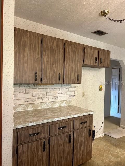 Lots of Kitchen Cabinets