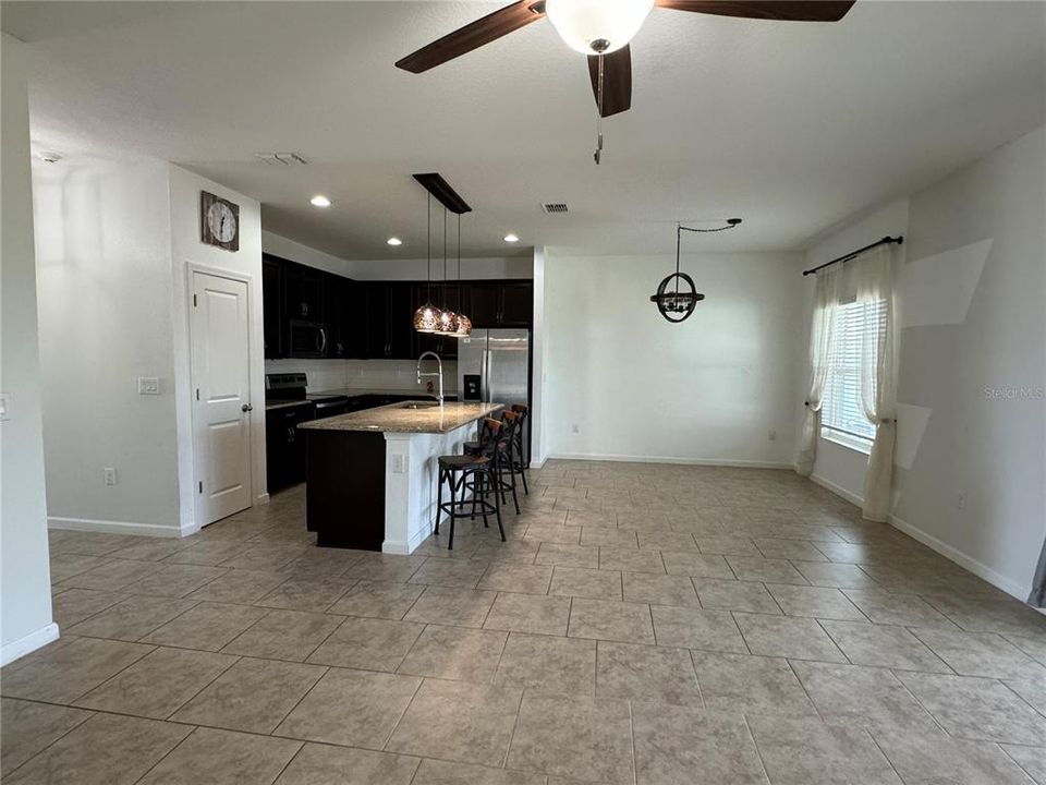 For Rent: $2,750 (3 beds, 2 baths, 1605 Square Feet)