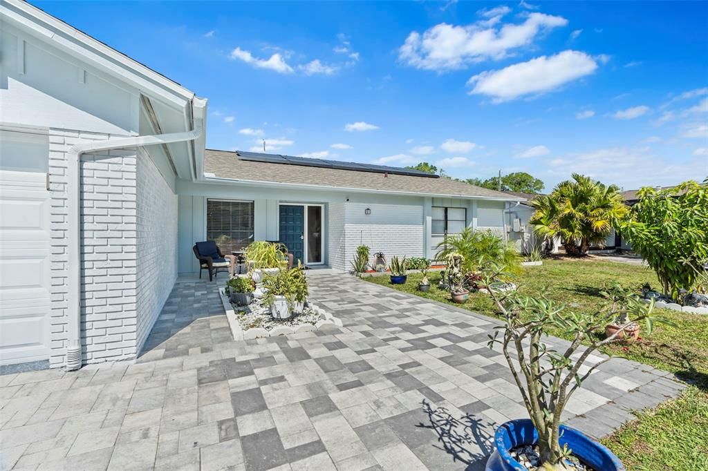 Active With Contract: $599,990 (4 beds, 2 baths, 2124 Square Feet)