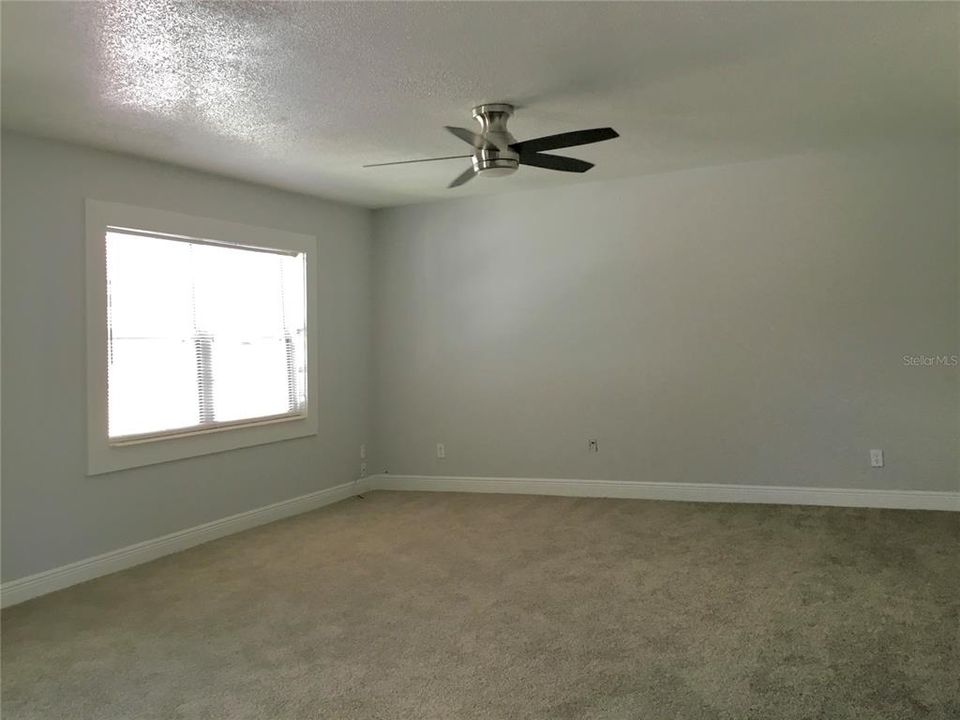 For Sale: $209,000 (2 beds, 2 baths, 1072 Square Feet)