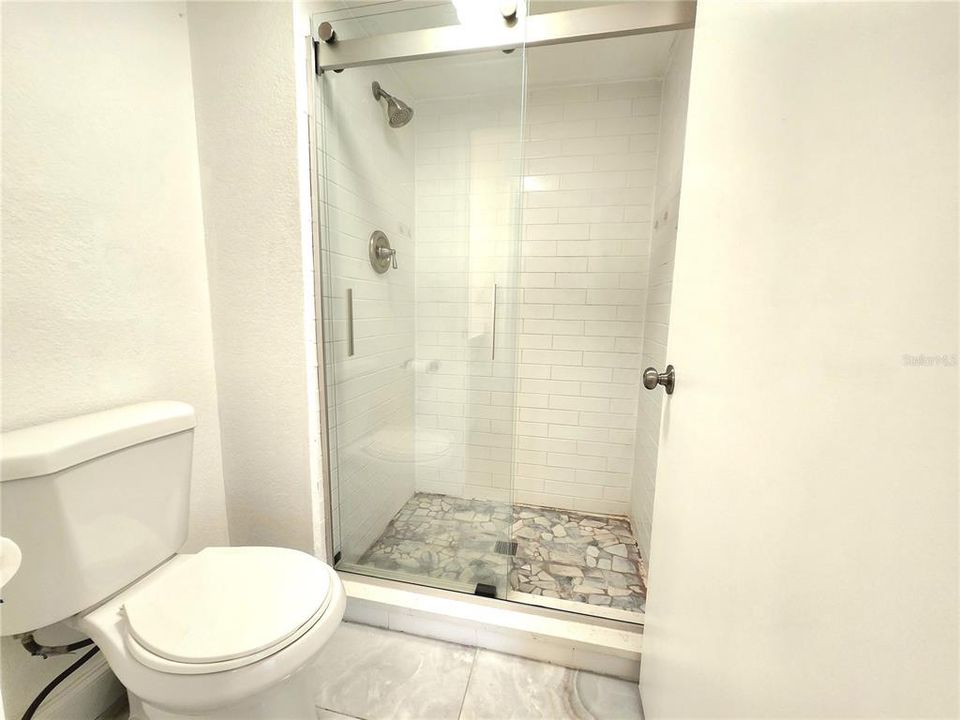 待售: $269,000 (2 贝兹, 2 浴室, 1016 平方英尺)