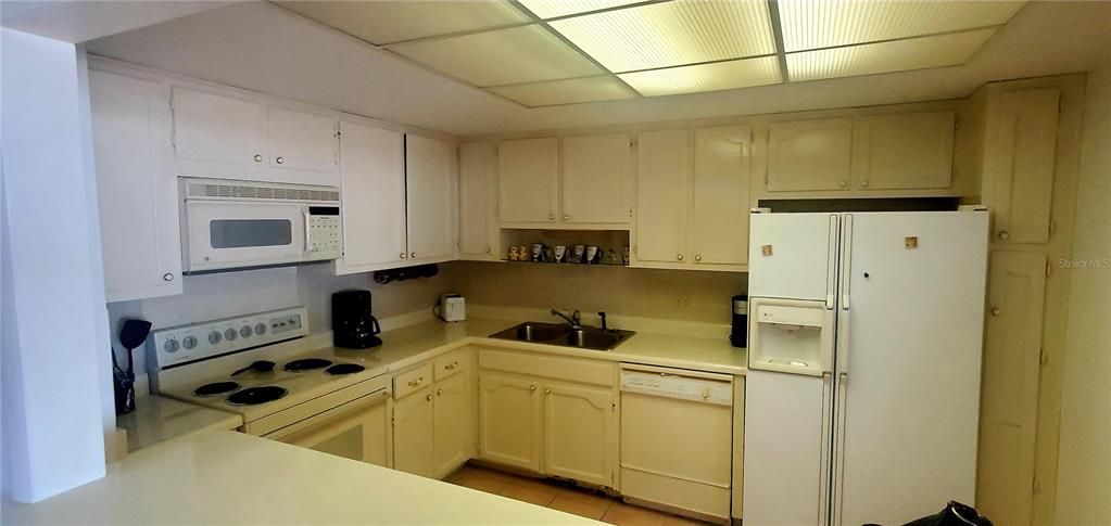 For Rent: $3,200 (2 beds, 2 baths, 1409 Square Feet)