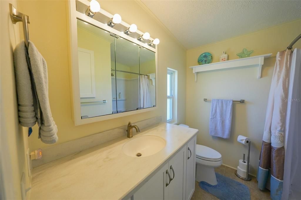 For Sale: $199,000 (2 beds, 2 baths, 1232 Square Feet)