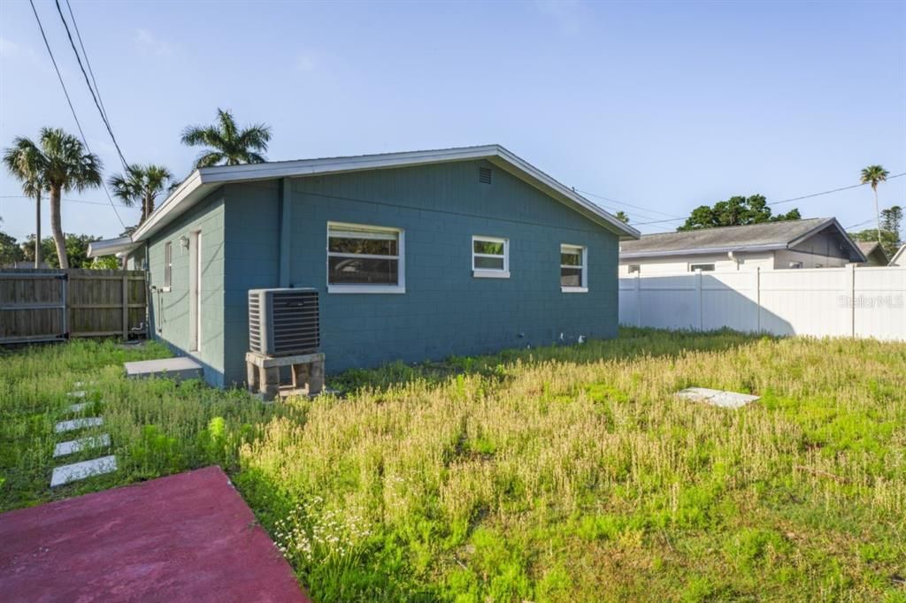For Sale: $415,000 (3 beds, 2 baths, 1444 Square Feet)