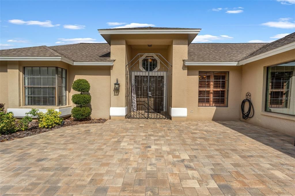 Active With Contract: $799,900 (4 beds, 3 baths, 3223 Square Feet)