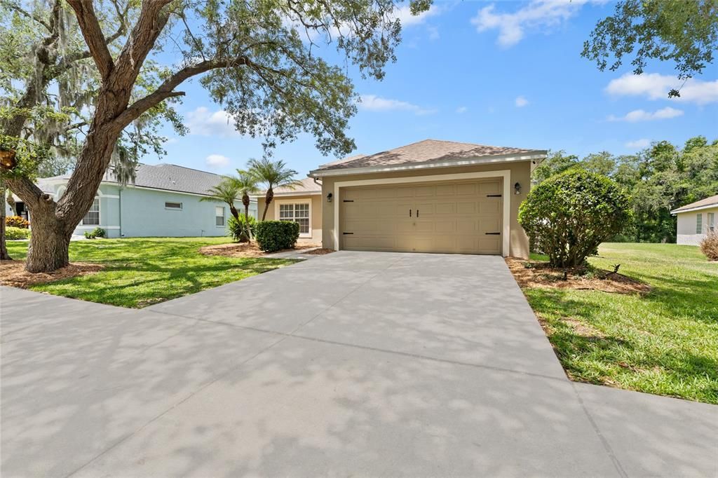 Active With Contract: $399,900 (3 beds, 2 baths, 1758 Square Feet)