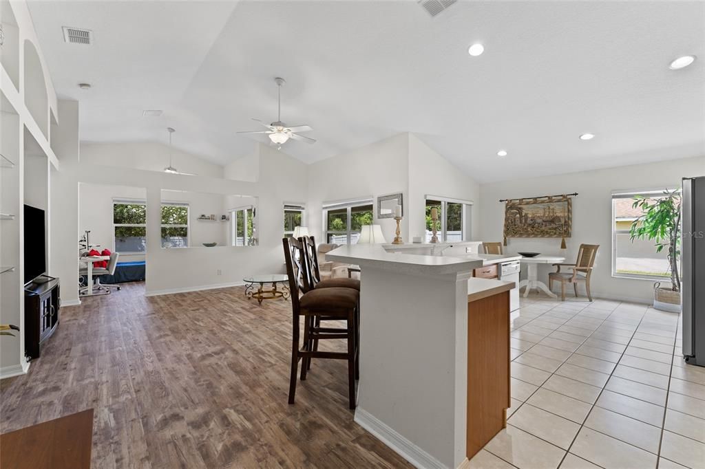 Active With Contract: $399,900 (3 beds, 2 baths, 1758 Square Feet)