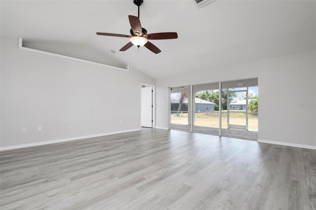 For Sale: $379,000 (3 beds, 2 baths, 2052 Square Feet)